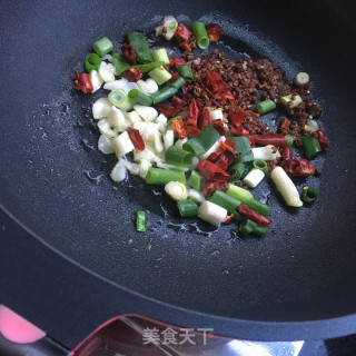 香辣虾仁土豆条的做法步骤：10