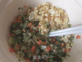 黄瓜鸡蛋馅锅贴的做法步骤：4