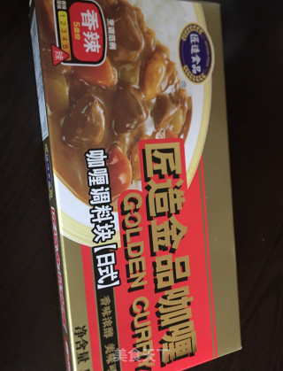咖喱鱼蛋的做法步骤：1
