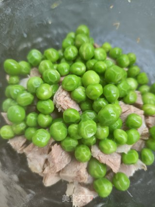 肉丁香椿拌豌豆的做法步骤：10