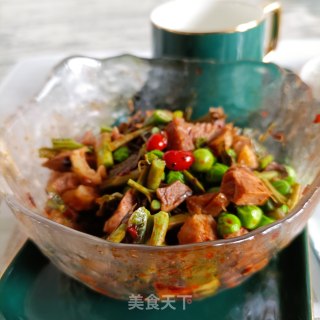 肉丁香椿拌豌豆的做法步骤：16