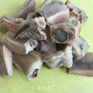 糖醋烧豌豆排骨的做法步骤：1