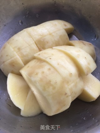 东北扁豆炖上肉的做法步骤：2
