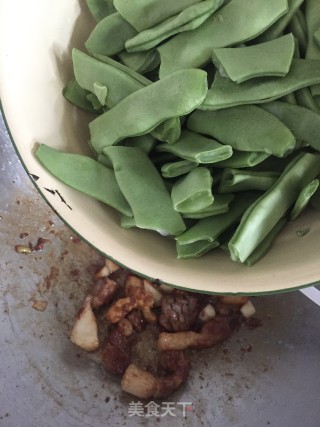 东北扁豆炖上肉的做法步骤：8