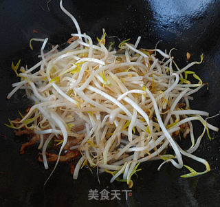 肉丝炒绿豆芽的做法步骤：4
