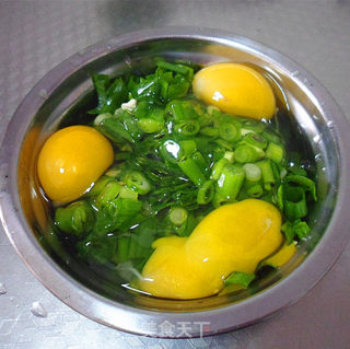 小葱炒鸡蛋的做法步骤：3
