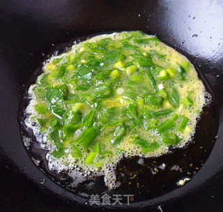 小葱炒鸡蛋的做法步骤：5
