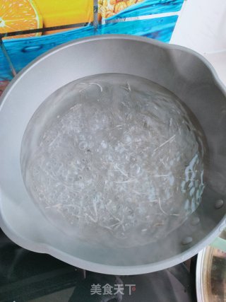 油菜炒粉条的做法步骤：4
