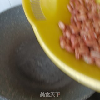 白糖花生米的做法步骤：2