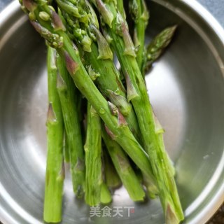 芦笋烤小石斑的做法步骤：5