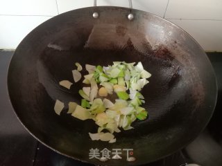 大葱炒香干的做法步骤：2