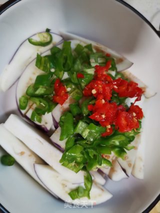 茄子蒸青椒的做法步骤：3
