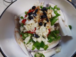 茄子蒸青椒的做法步骤：6