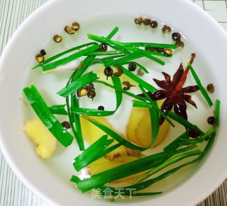 玉米面鲜肉包的做法步骤：3