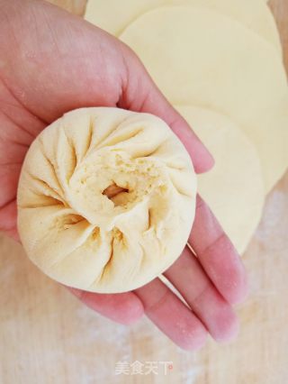 玉米面鲜肉包的做法步骤：13