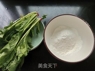 菠菜汁花卷的做法步骤：1