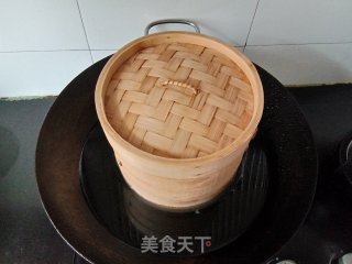 菠菜汁花卷的做法步骤：21