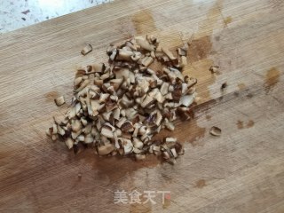 香菇蒸肉饼的做法步骤：2