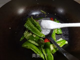 煎椒拌茄子的做法步骤：4