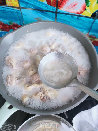 香菇鸡块的做法步骤：6