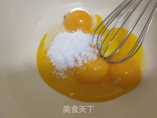 火龙果奶油蛋糕卷的做法步骤：3