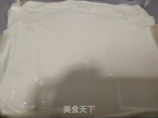 火龙果奶油蛋糕卷的做法步骤：11