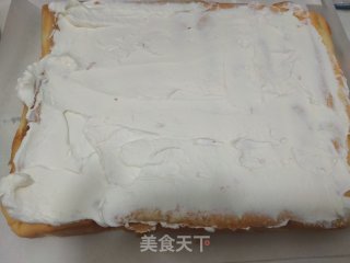 火龙果奶油蛋糕卷的做法步骤：17