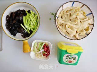 酱烧豆腐皮❗️快手简单低脂家常菜的做法步骤：1