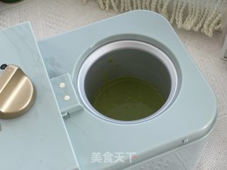 手工抹茶冰淇淋，让你心动的一抹绿的做法步骤：11