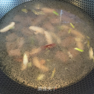 香菇牛肉汤粉的做法步骤：8