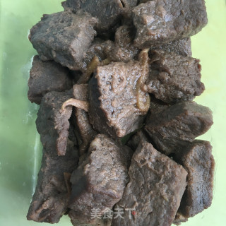 牛肉时蔬焖饭的做法步骤：3