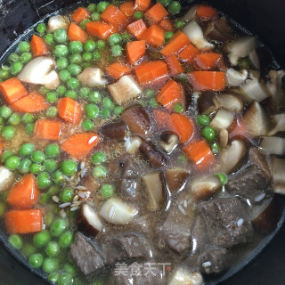 牛肉时蔬焖饭的做法步骤：6