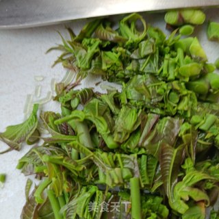 “嗦粉”蒜香煎蛋绿豆粉的做法步骤：6