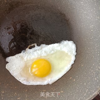 “嗦粉”蒜香煎蛋绿豆粉的做法步骤：14