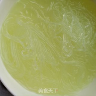 “嗦粉”蒜香煎蛋绿豆粉的做法步骤：17