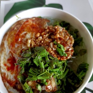 “嗦粉”蒜香煎蛋绿豆粉的做法步骤：19