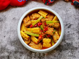 糯玉米莴笋炖排骨的做法步骤：22