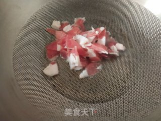 芹菜炒肉的做法步骤：2