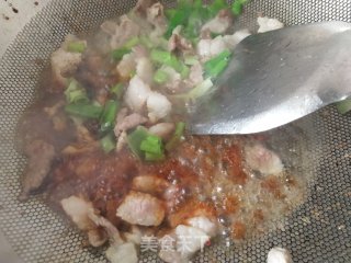 芹菜炒肉的做法步骤：3