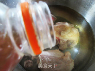 筒骨烧毛笋头的做法步骤：6