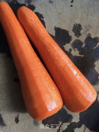 胡萝卜炒蒜苔的做法步骤：3