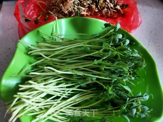 黑豆苗拌金针菇的做法步骤：2