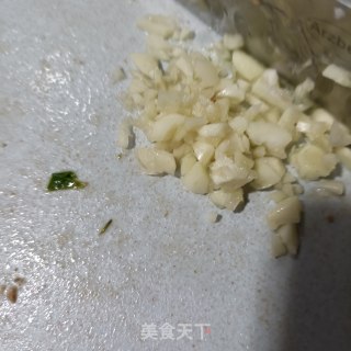 香椿针菇拌鸡肝的做法步骤：9