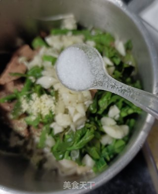 香椿针菇拌鸡肝的做法步骤：11