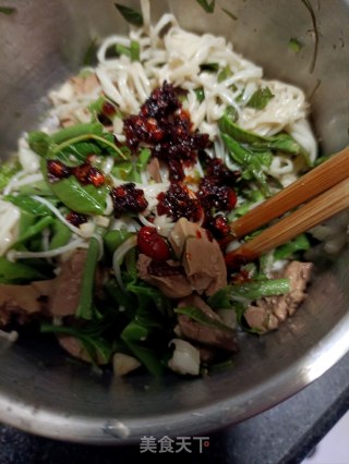 香椿针菇拌鸡肝的做法步骤：13