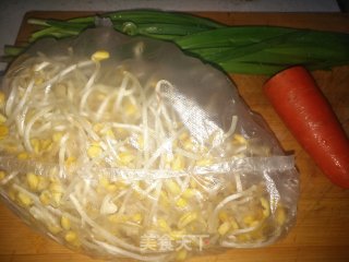 炒豆芽的做法步骤：1