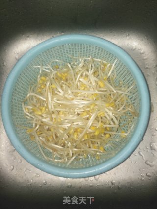 炒豆芽的做法步骤：2