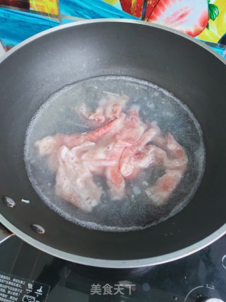 红薯粉酸汤肥牛的做法步骤：6