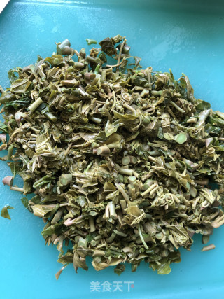 香椿炒鸡蛋的做法步骤：1