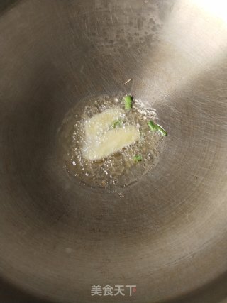 辣椒炒白虾的做法步骤：4